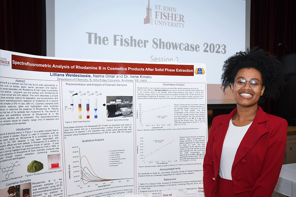 A student presents research at the 2023 Fisher Showcase.